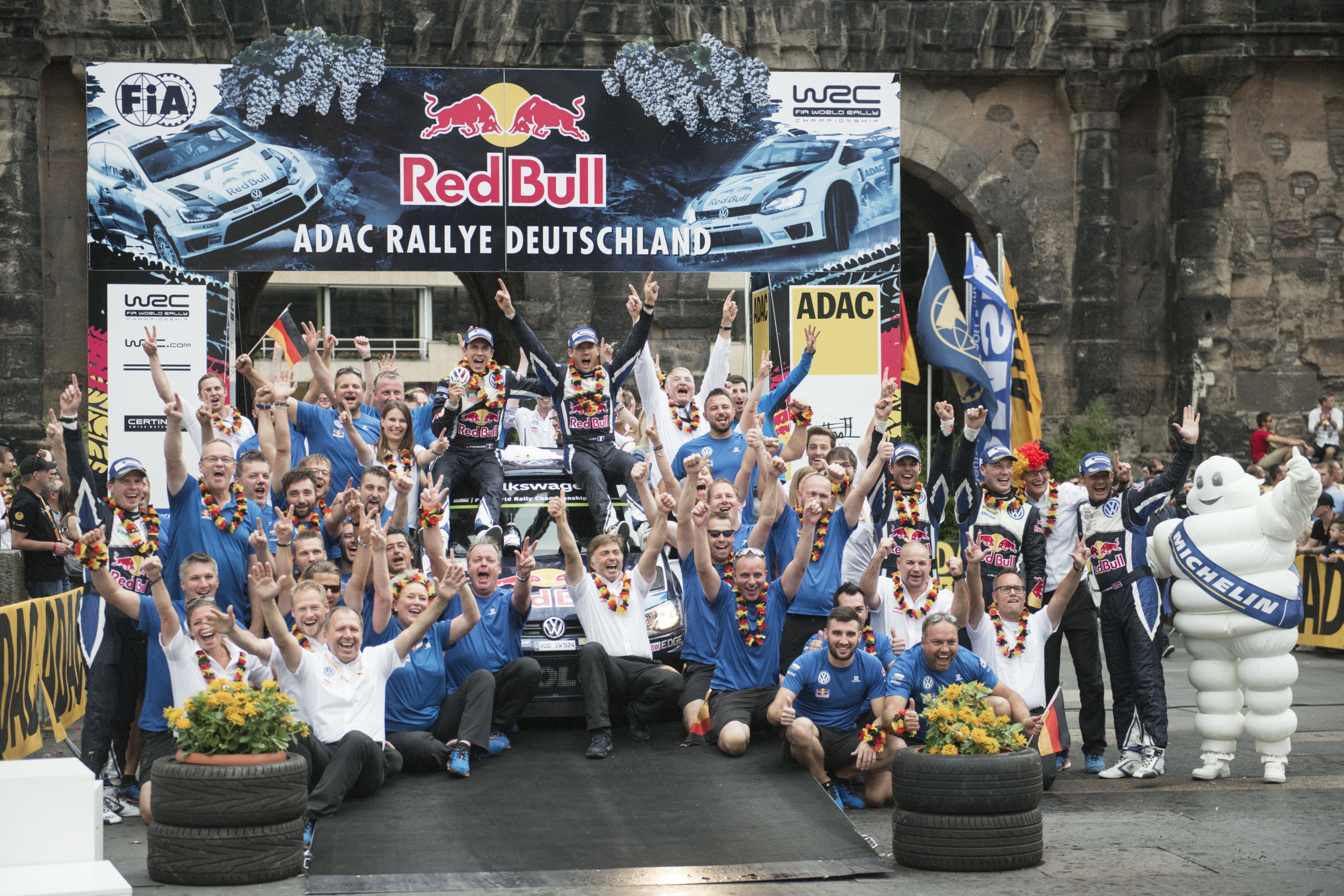 AP-1JNEABREH1W11_Jari-Matti_Latvala_Andreas_Mikkelsen_Sebastien_Ogier_VW_Team_-_Podium