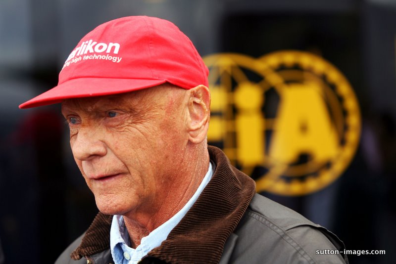 Lauda:" Άχρηστό το D.R.S."