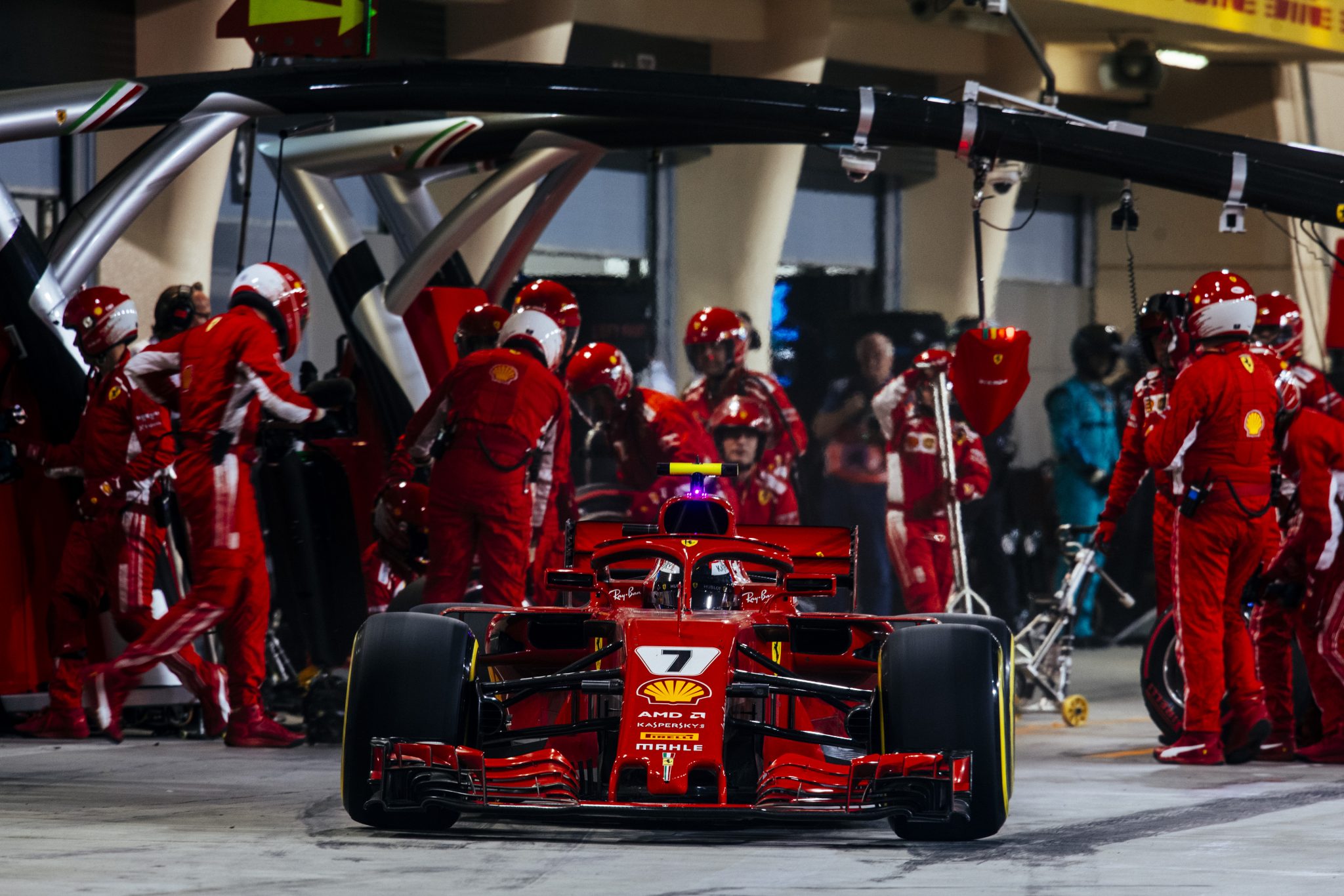 Kimi Raikkonen pit stop at Bahrain GP 2018