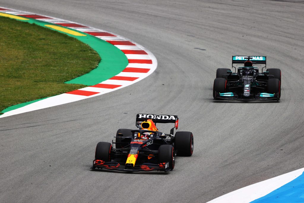 Max Verstapen Red Bull/Lewis Hamilton Mercedes F1 Spanish GP 2021Race