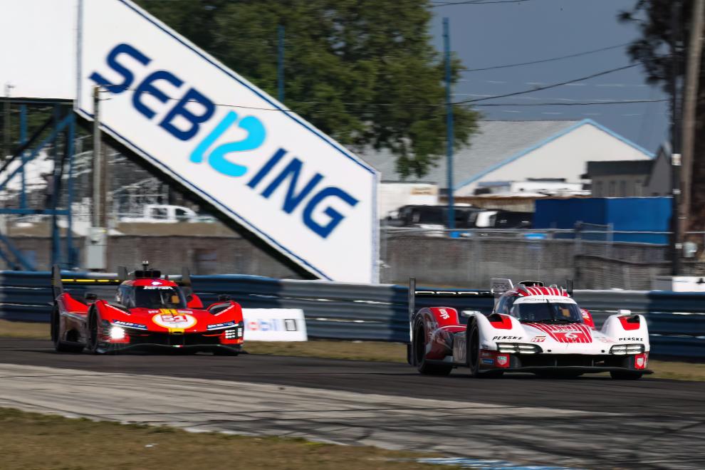 WEC - Prologue 2023 - Porsche and Ferrari